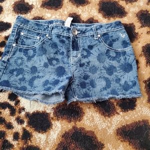 Justice 18 plus short